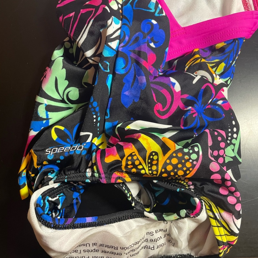 Speedo Floral One Piece - Picture 3 of 4